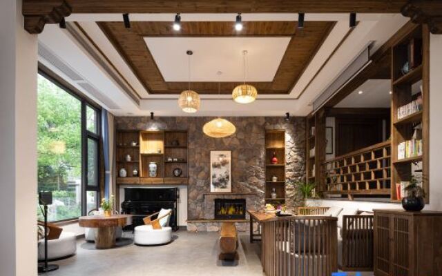 Wuyuan Mishu·Shiguang Homestay (County Center Xiangao Ancient City)