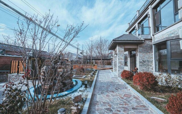 Hidden in the World (Winter Olympic Town) - Crabapple 3 Courtyard