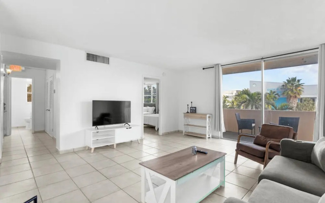 Bay Harbor Sunset Apt 3A