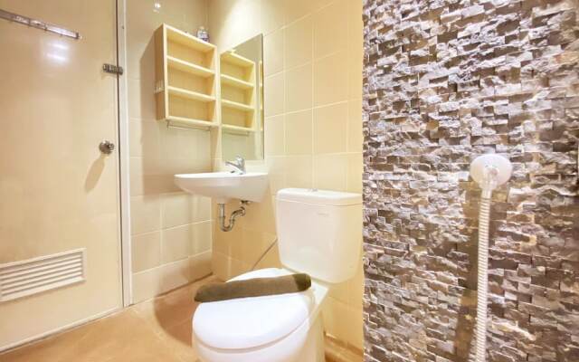 Fancy And Nice 2Br Apartment At Parahyangan Residence