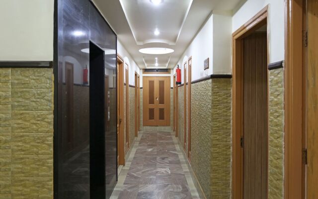 OYO 7358 Hotel Jagdish Residency