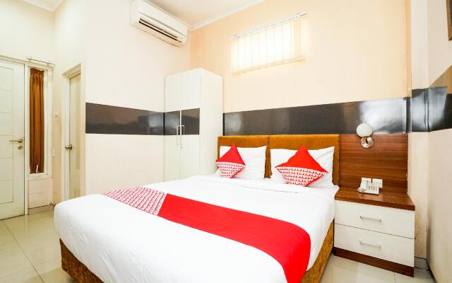 OYO 450 Semampir Residence