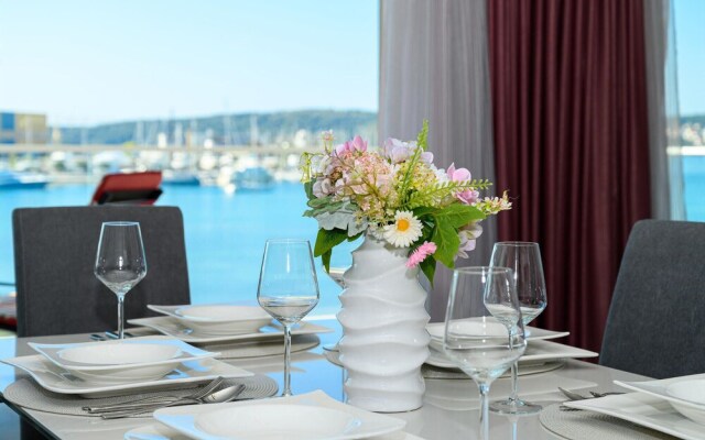 Beautiful Apartment in Seget Donji With Wifi and 2 Bedrooms