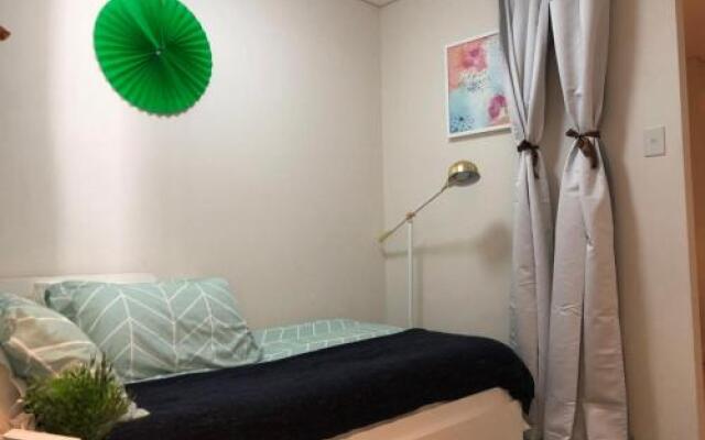 Exquisite Family Home +Parking, Close to CBD
