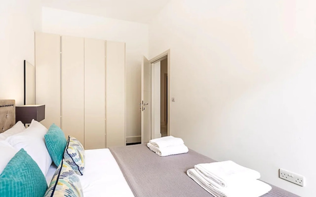 Stylish Two-bed Flat Near Oxford Circus