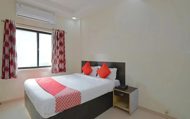 Krishna Palace Guest House by OYO
