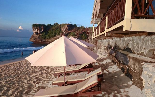 Balangan Paradise Hostel and Restaurant