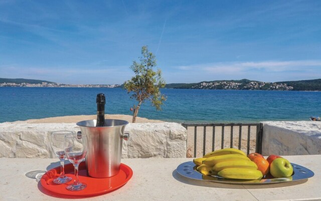 Amazing Home in Seget Donji With Wifi and 5 Bedrooms