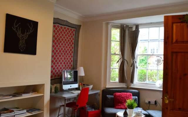 Tooting Broadway 2 Bedroom House
