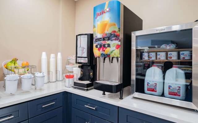 Super 8 by Wyndham Joliet