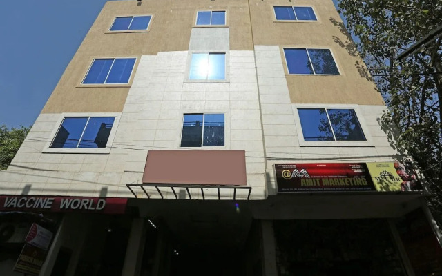 Vista Rooms at Sangam Talkies Road