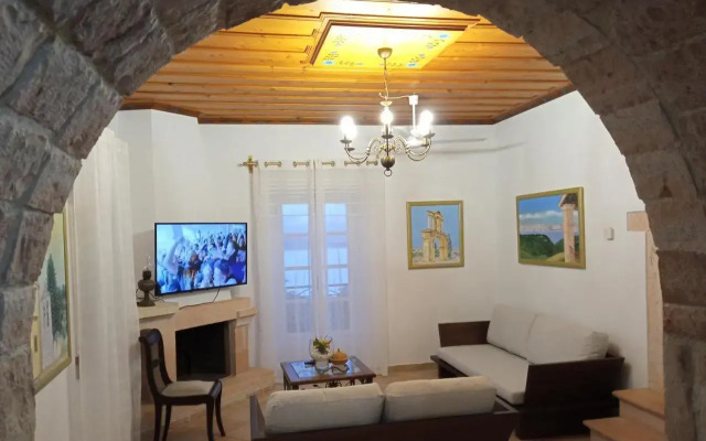 Traditional Stone Villa Olympia