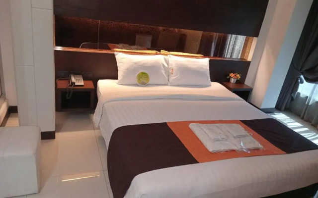 Collection O The Bangkok Airport Link Suite
