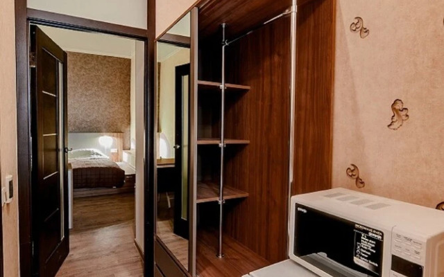 LeonRooms Sobornaya sq. 2-5