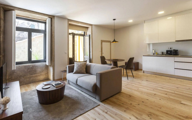 Oporto Street Sá de Noronha