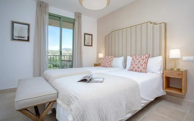 Exclusive 2BD Apartment Heated Pool Flamingos Golf