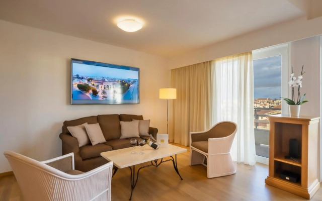 Kydon, The Heart City Hotel