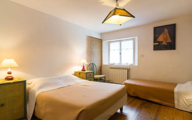 Sleep in former train station with beautiful pool and enclosed grass garden - фото 3