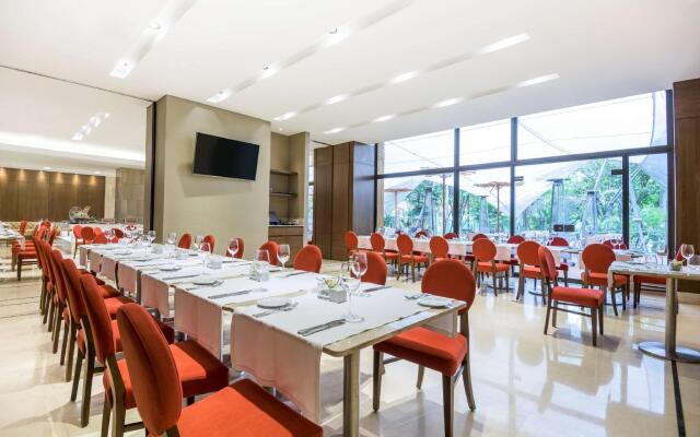 NH Collection Bogotá Teleport Royal