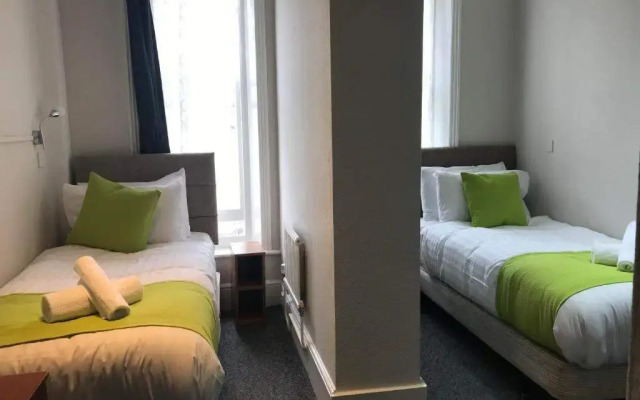 Pearl and Pebbles Hotel