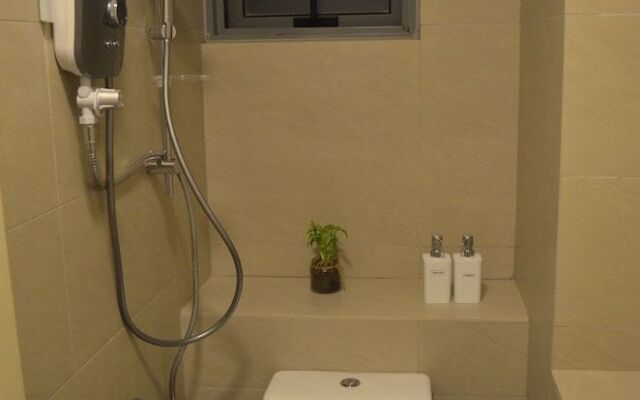 Elegant Living At loft Imago KK