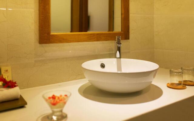 Serene Beach Hotel Danang