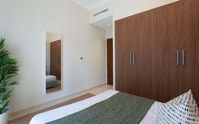 Bright 2BR by Burj Khalifa-gym/pool by Belvilla