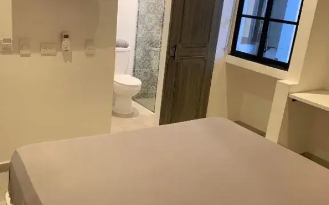 Hotel 14-04