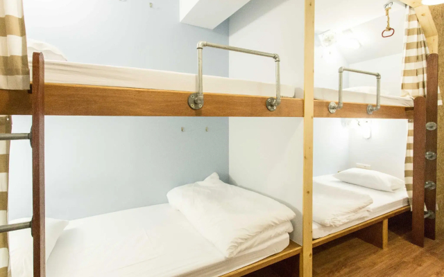 Barn and Bed Hostel
