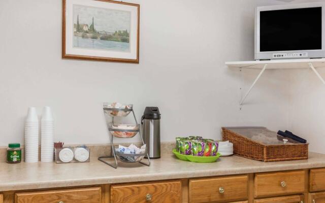 Travelodge by Wyndham Elkton University Area