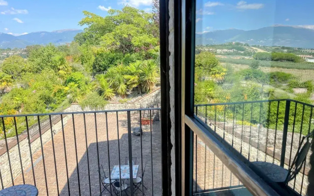 Spoleto Poolside - Sleeps 24