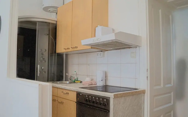 Stylish Apartment Near Downtown