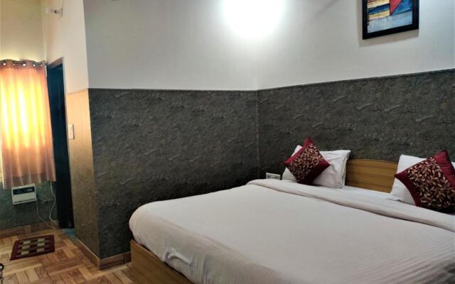 Bhagirathi Hotel in Tapovan By PerfectStyaz