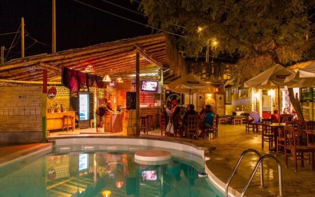 Palosanto Backpackers