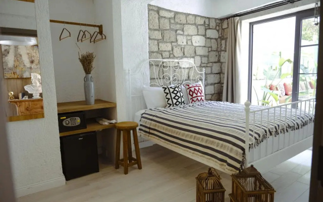 Piraye Alaçatı