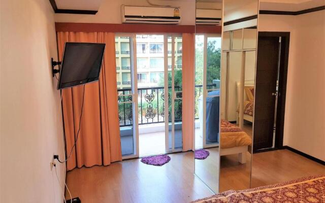 Pratumnak 1 bed Condo With sea View