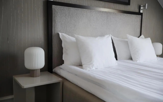 Hotel 1