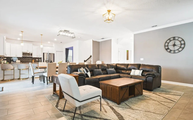 Storey Lake 6BR Lakeview Home Pool Spa Near Disney