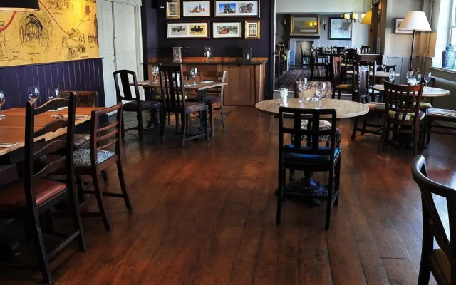 Red Lion Hotel by Greene King Inns