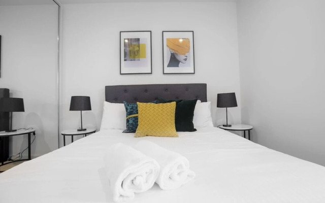 Designer 2BR With Carpark Monash Uni@caulfield