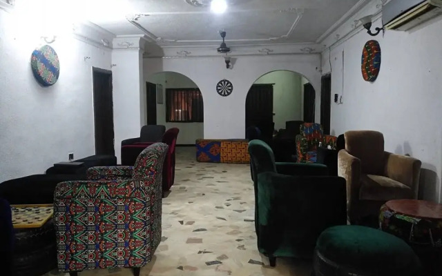 Room in House - The Village Apartments, Gbagada