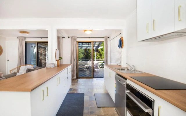 Boho - Pet Friendly - 1 Min Walk to Beach