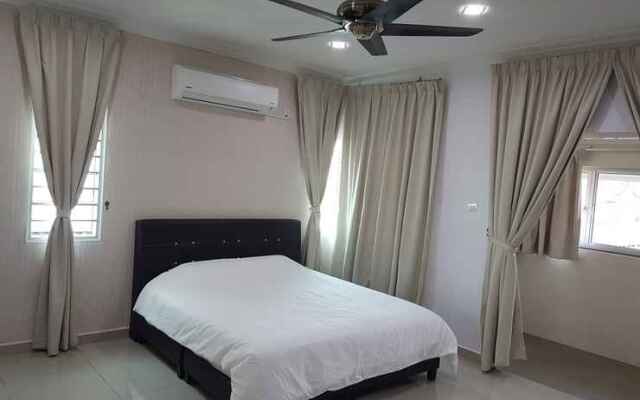 Sitiawan Homestay