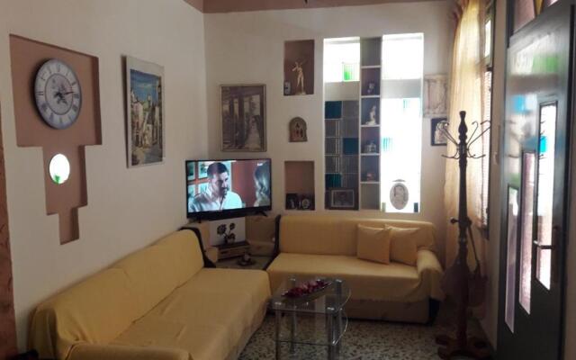 Studio NEFELI Β'οροφος