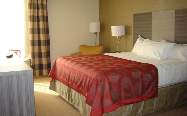 Ramada by Wyndham Wentzville