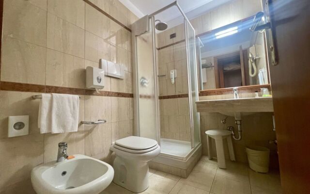 Crystal Hotel Varese