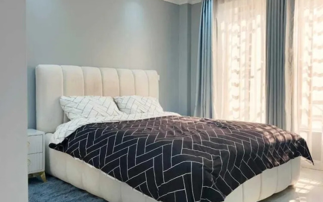 Lux Suites Grandville Apartments