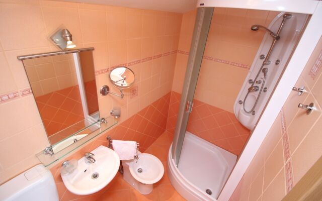 Apartments Ivona 6