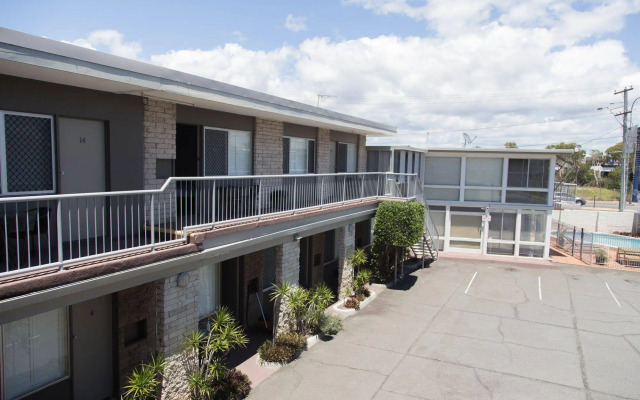 Tropicana Motel