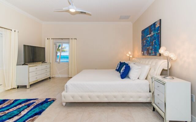 Sprat Bay Luxury Villa